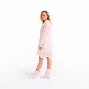 Kleedje, kant met onderkleed 405 licht roze