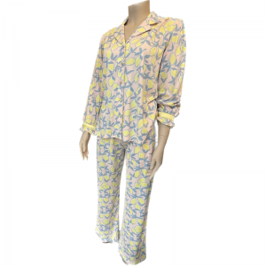 Dames pyjama, doorknoop 985 lichtroze c