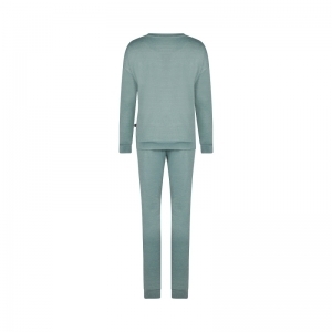 Women relax set smokey green