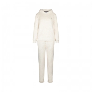 Women comfy set cream